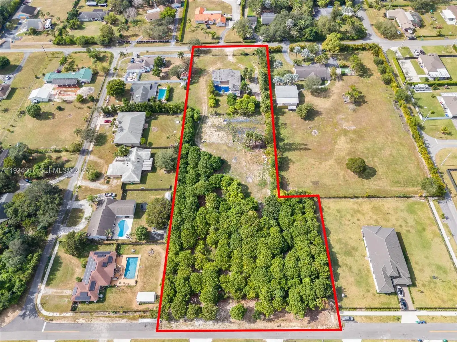 3 bedroom 2 bath Residential for sale at 30905 SW 194th Ave, Homestead FL 33030