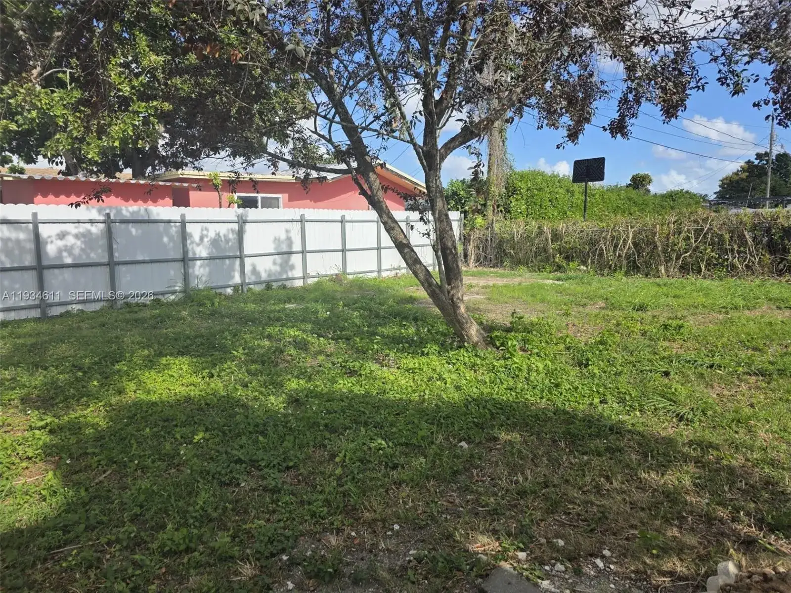 1 bedroom 1 bath Residential Lease for rent at 11865 SW 186th St # 11865, Miami FL 33177