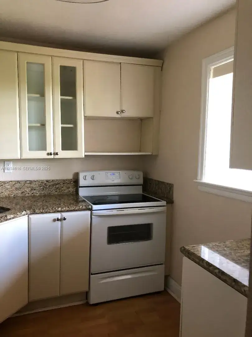 1 bedroom 1 bath Residential for sale at 17255 SW 95th Ave # 459, Palmetto Bay FL 33157