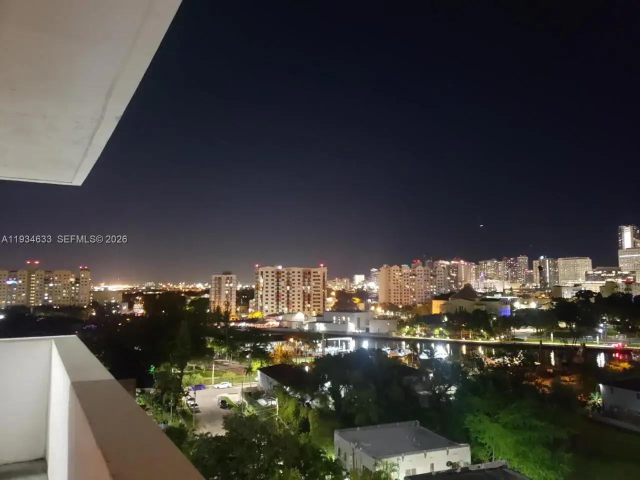 2 bedroom 2 bath Residential for sale at 36 NW 6th Ave # 906, Miami FL 33128
