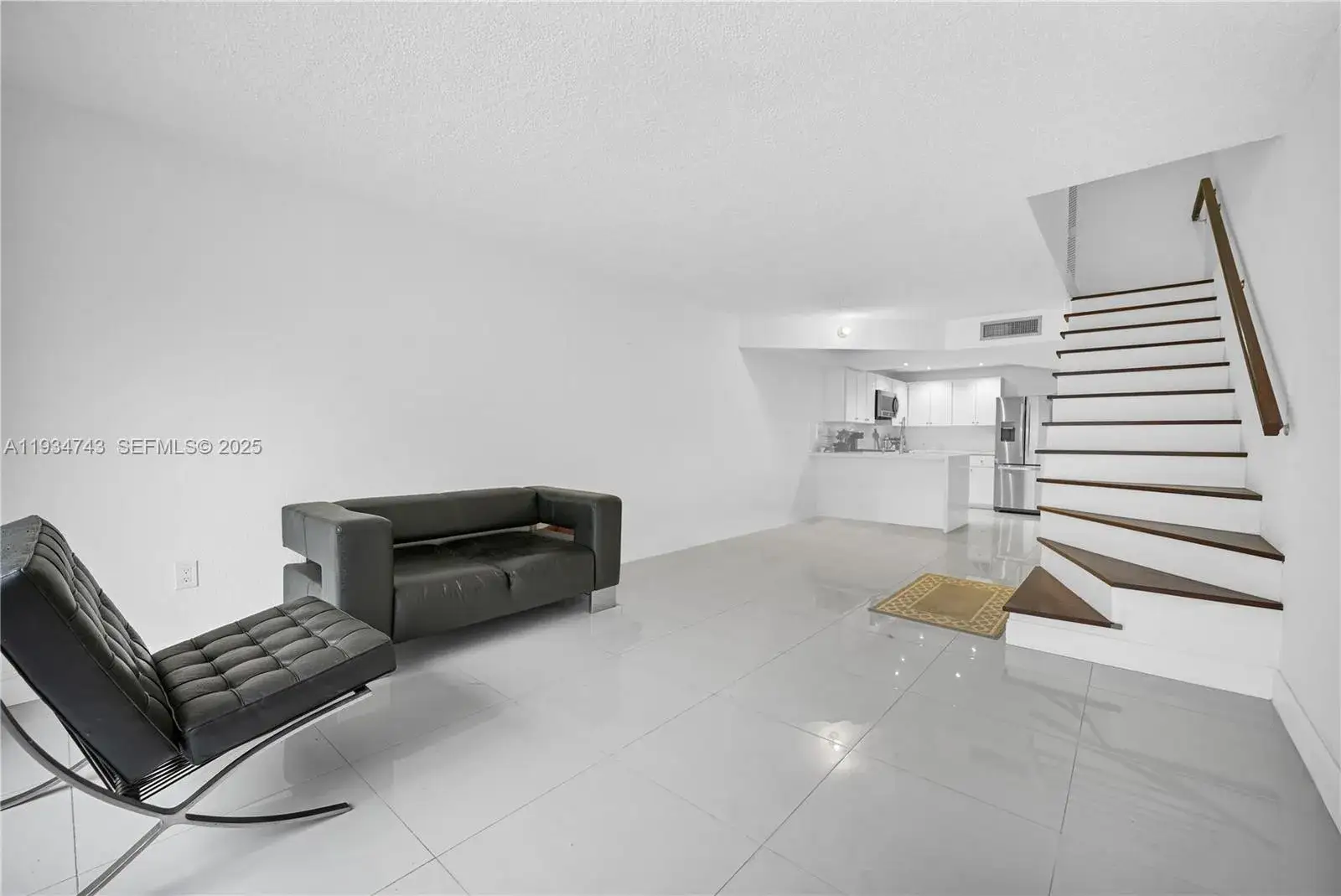 2 bedroom 1 bath Residential for sale at 240 W 68th St # 213, Hialeah FL 33014