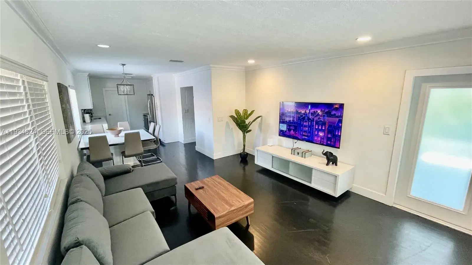 3 bedroom 2 bath Residential Lease for rent at 1955 Washington St, Hollywood FL 33020