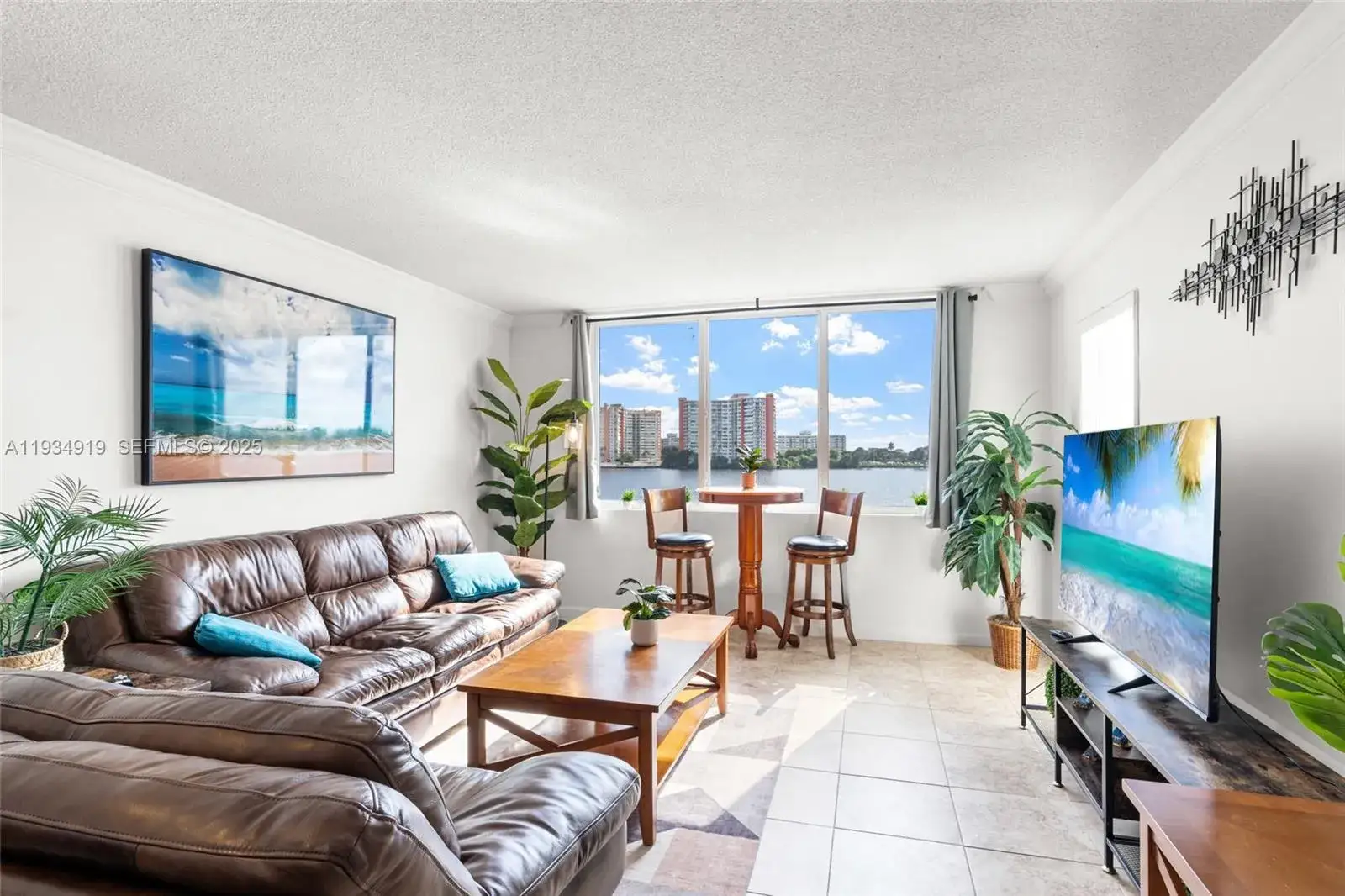 1 bedroom 1 bath Residential for sale at 1170 NE 191st St # 35, Miami FL 33179