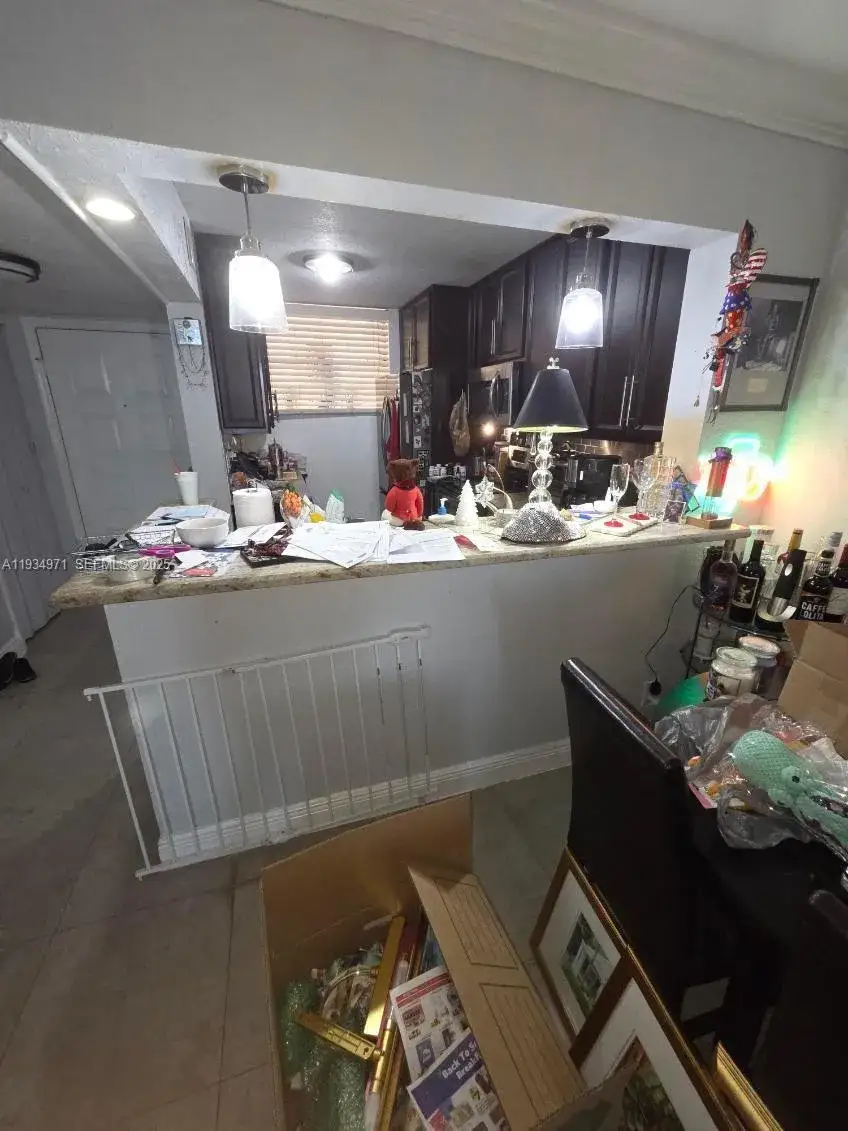 2 bedroom 2 bath Residential Lease for rent at 112 Lake Emerald Dr # 106, Oakland Park FL 33309