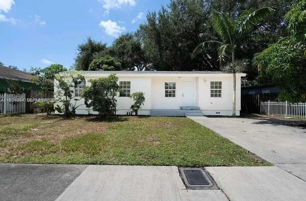 3 bedroom 2 bath Residential Lease for rent at 2250 NW 154th St, Miami Gardens FL 33054