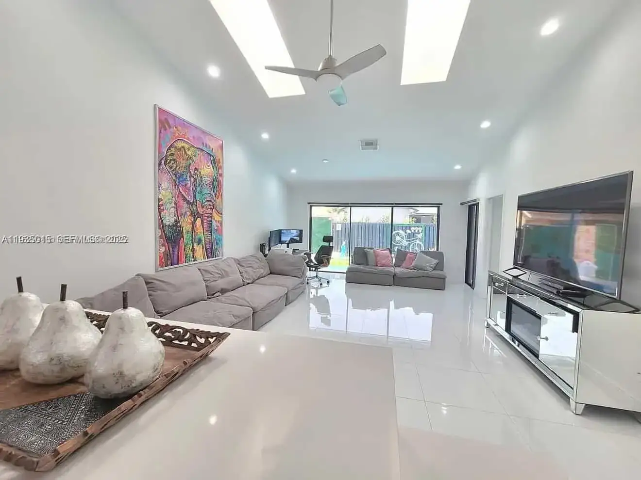 3 bedroom 2 bath Residential Lease for rent at 270 SE 7th St # 270, Dania Beach FL 33004