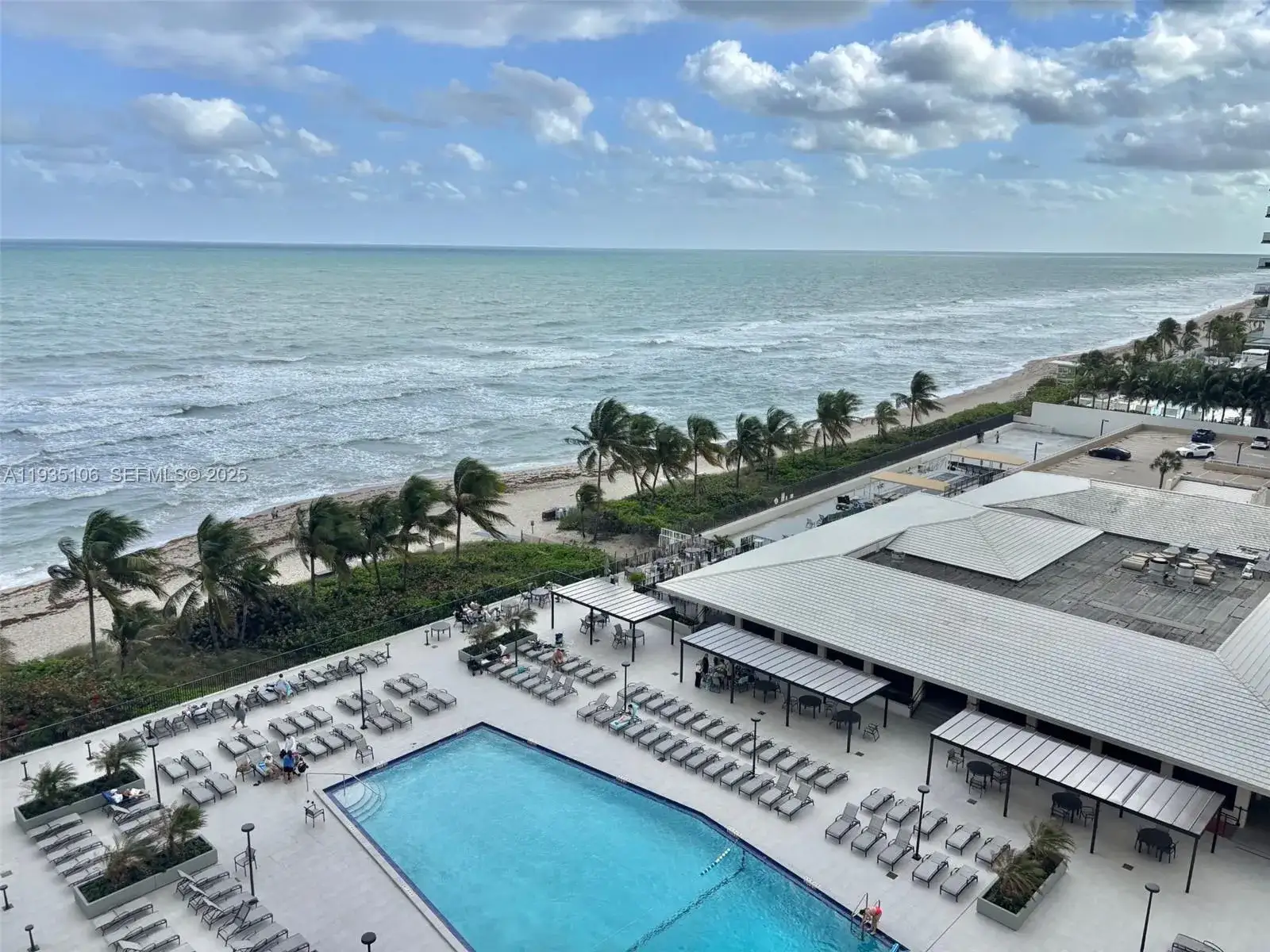 1 bedroom 1 bath Residential Lease for rent at 1950 S Ocean Dr # 9L, Hallandale Beach FL 33009