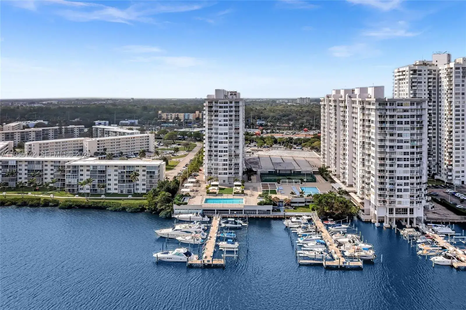 2 bedroom 2 bath Residential Lease for rent at 3675 N Country Club Dr # 410, Aventura FL 33180