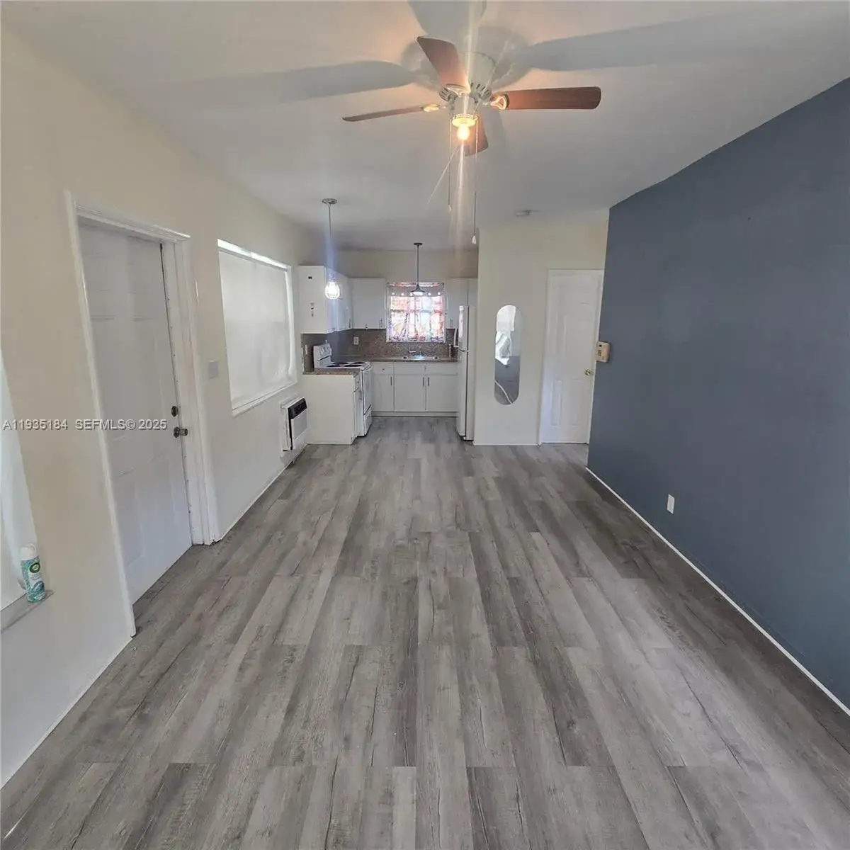 1 bedroom 1 bath Residential Lease for rent at 108 SE 10th Ave Rear, Pompano Beach FL 33060