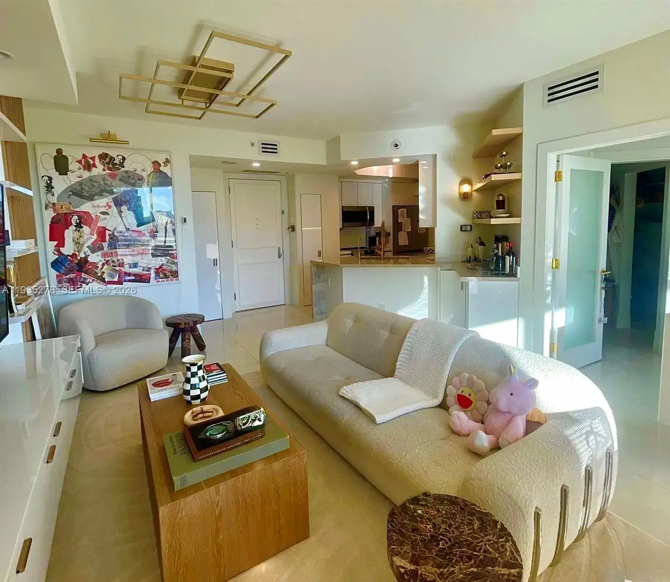 1 bedroom 1 bath Residential Lease for rent at 888 Brickell Key Dr # 802, Miami FL 33131
