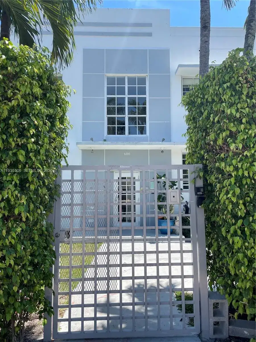 2 bedroom 2 bath Residential for sale at 600 15th St # 10, Miami Beach FL 33139