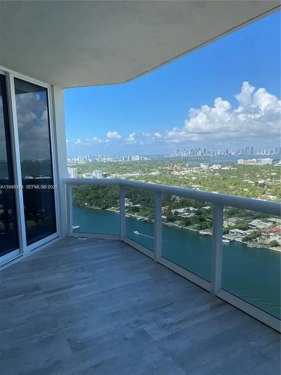 1 bedroom 2 bath Residential Lease for rent at 4779 Collins Ave # 3606, Miami Beach FL 33140