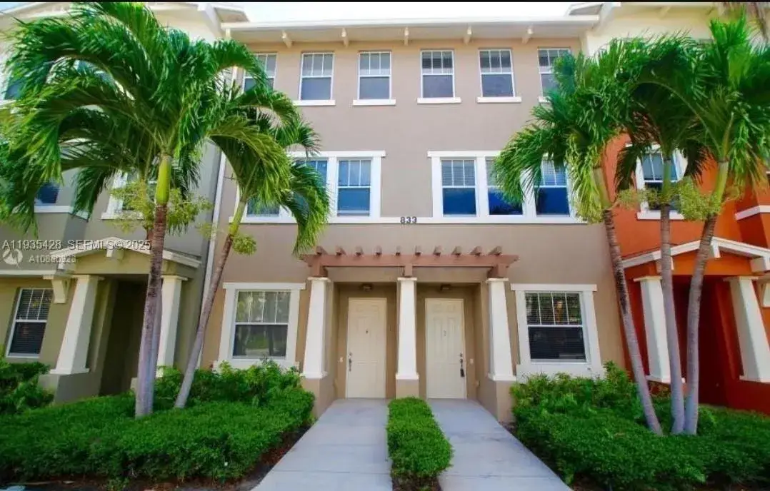3 bedroom 2 bath Residential for sale at 833 Millbrae Ct # 5, West Palm Beach FL 33401