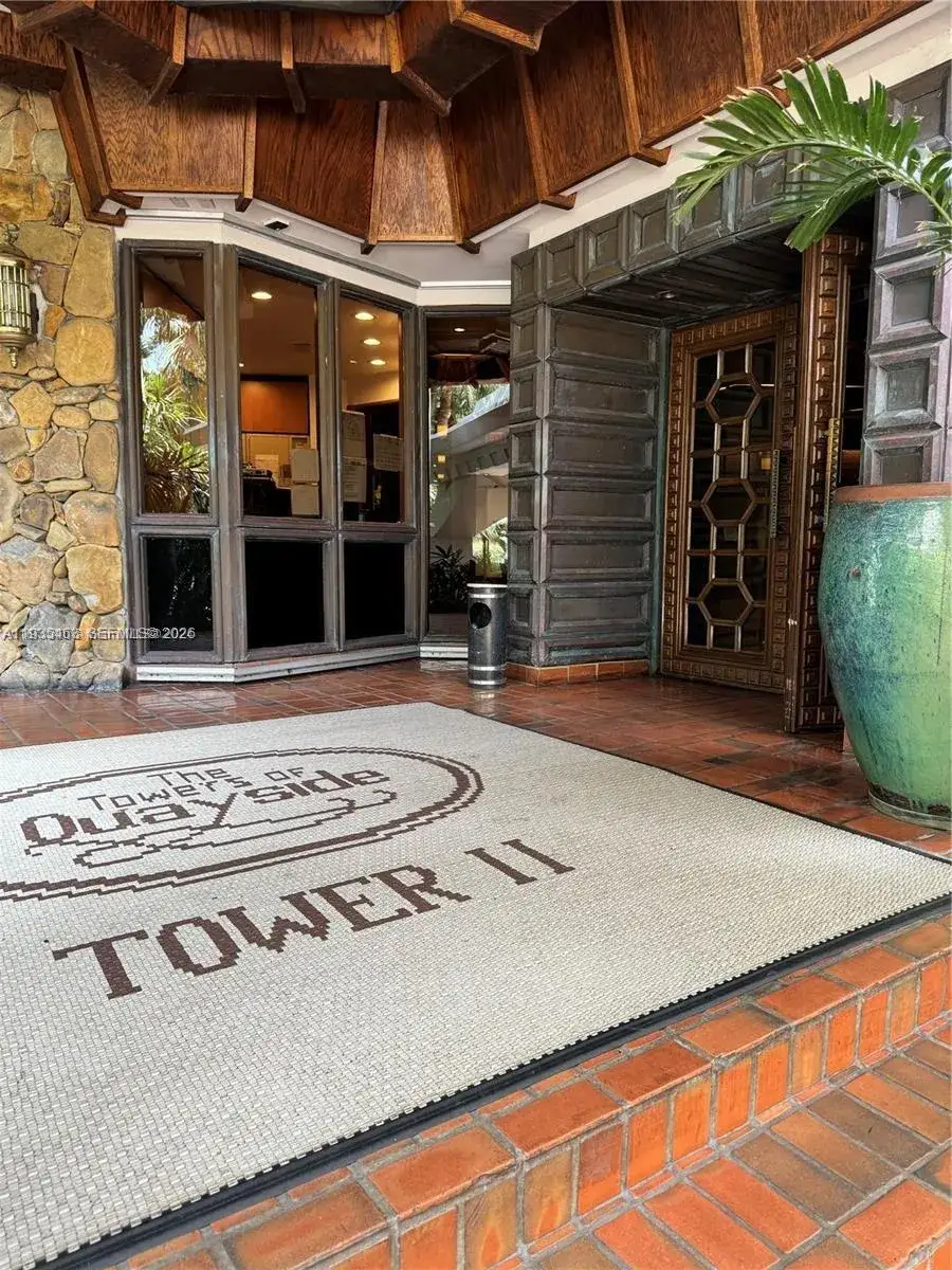 2 bedroom 2 bath Residential for sale at 2000 Towerside Ter # 905, Miami FL 33138