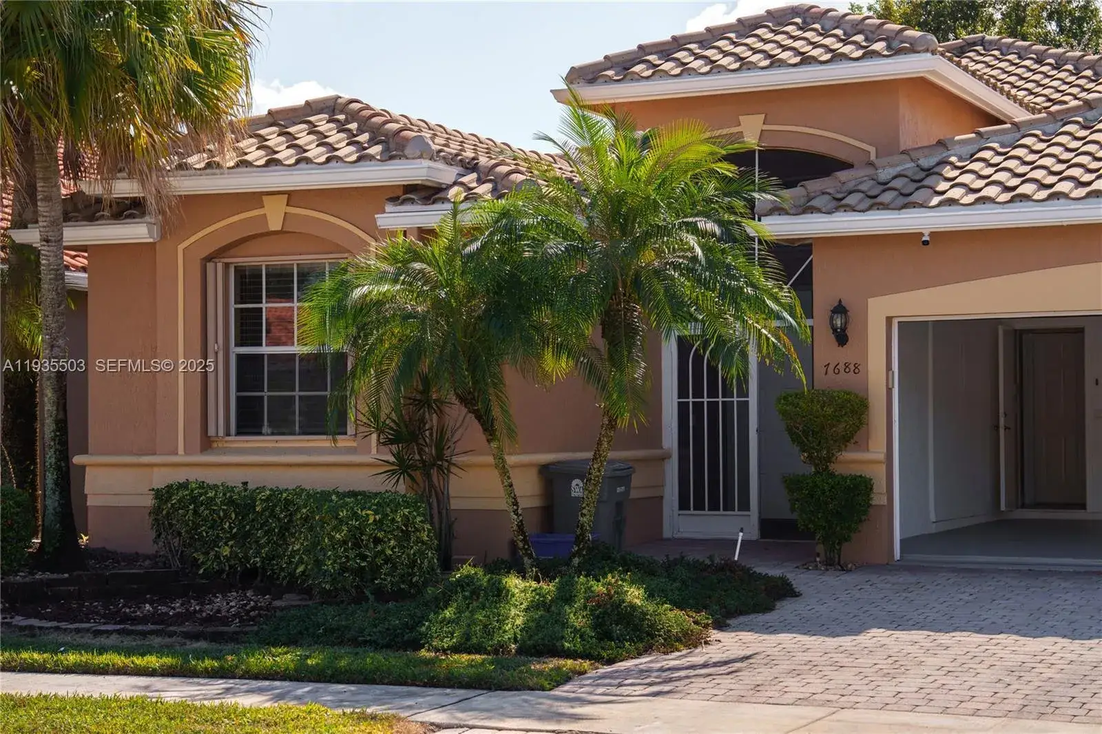 3 bedroom 2 bath Residential for sale at 7688 Trapani Ln, Boynton Beach FL 33472