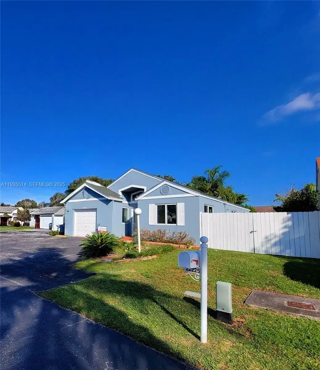 3 bedroom 2 bath Residential for sale at 22225 SW 100th Ave, Cutler Bay FL 33190
