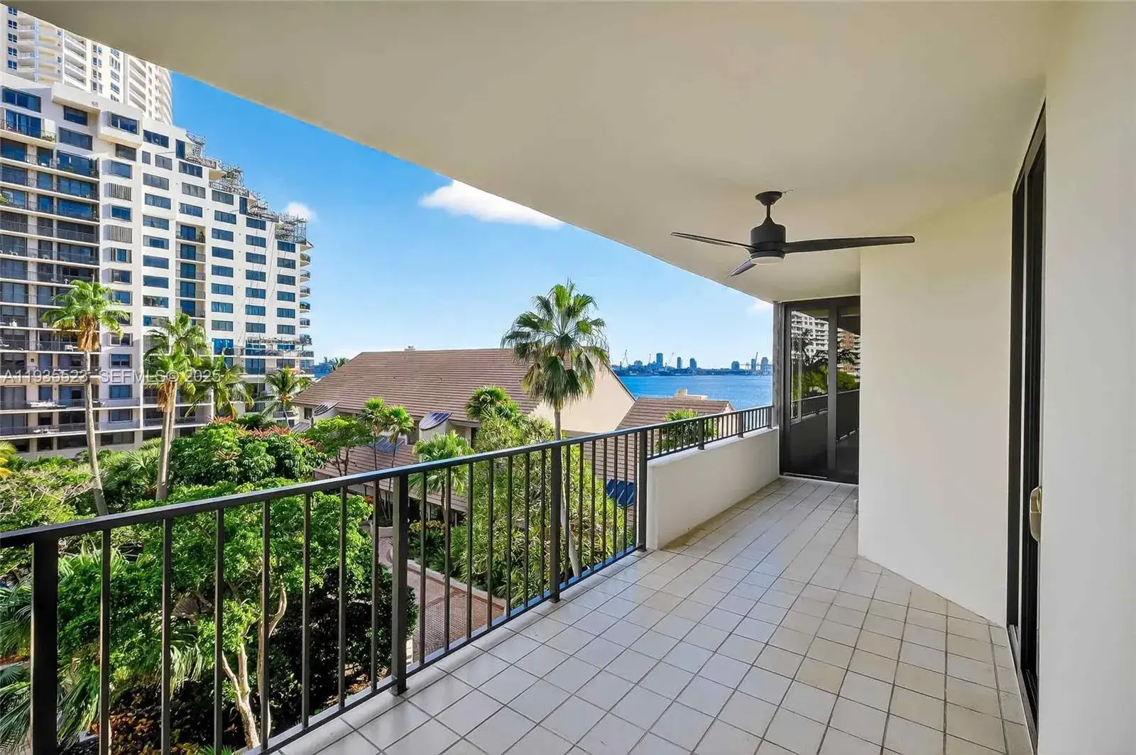 3 bedroom 3 bath Residential Lease for rent at 520 Brickell Key Dr # A604, Miami FL 33131