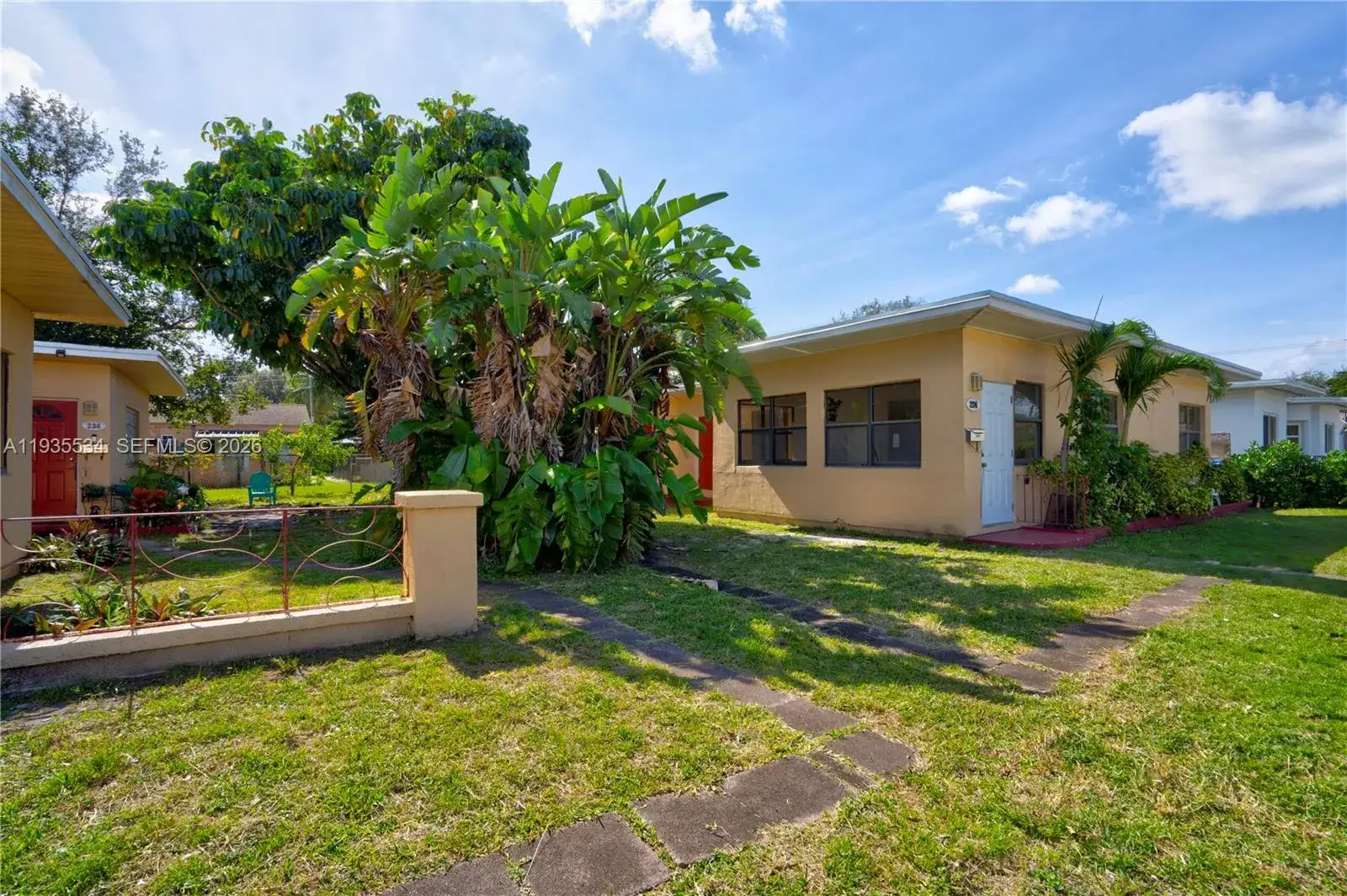 3 bedroom 1 bath Residential Lease for rent at 234 NE 111th St # 1, Miami FL 33161