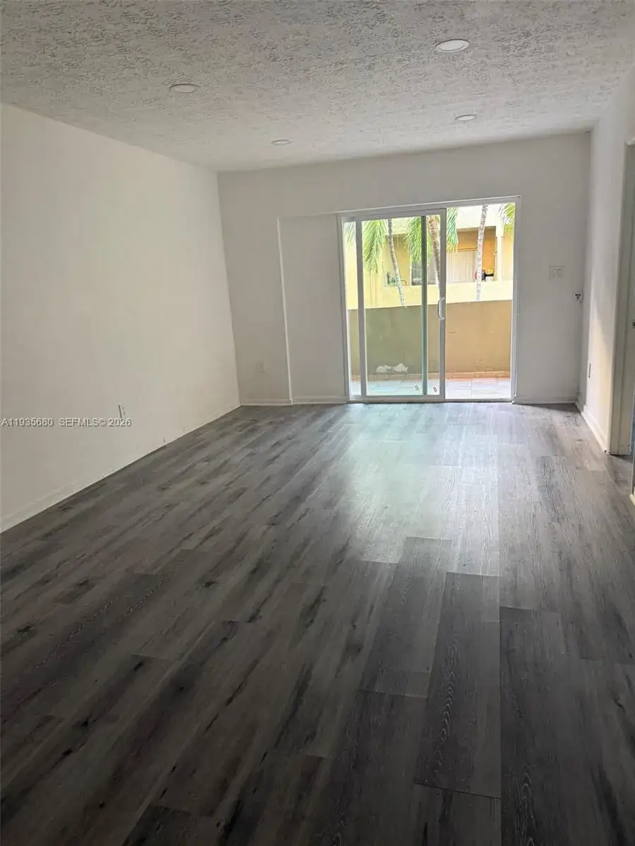 2 bedroom 2 bath Residential Lease for rent at 6070 W 18th Ave # 202, Hialeah FL 33012