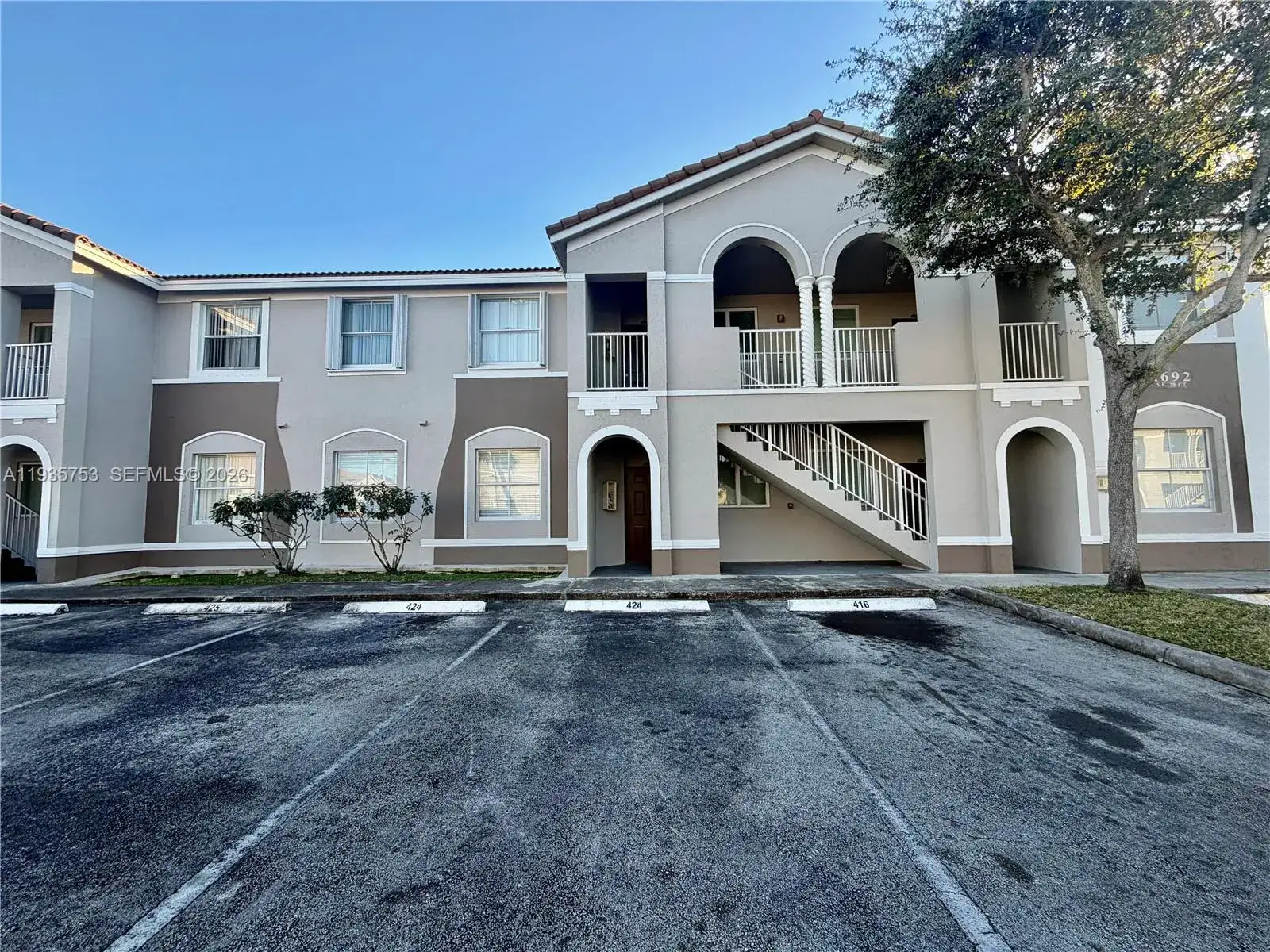 3 bedroom 2 bath Residential for sale at 1692 SE 29th Ct # 201, Homestead FL 33035