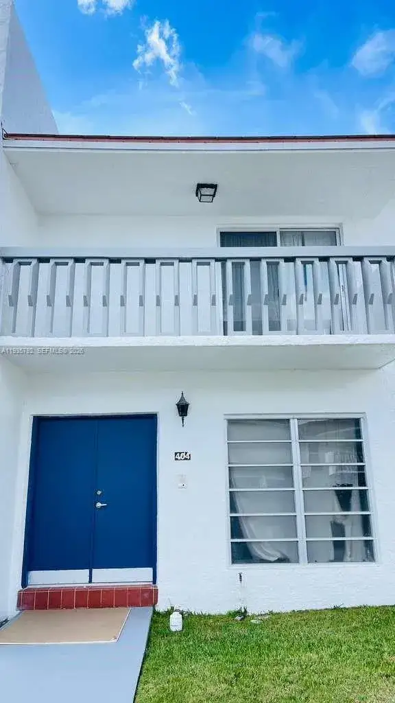 3 bedroom 2 bath Residential for sale at 17120 SW 94th Ave # 404, Palmetto Bay FL 33157
