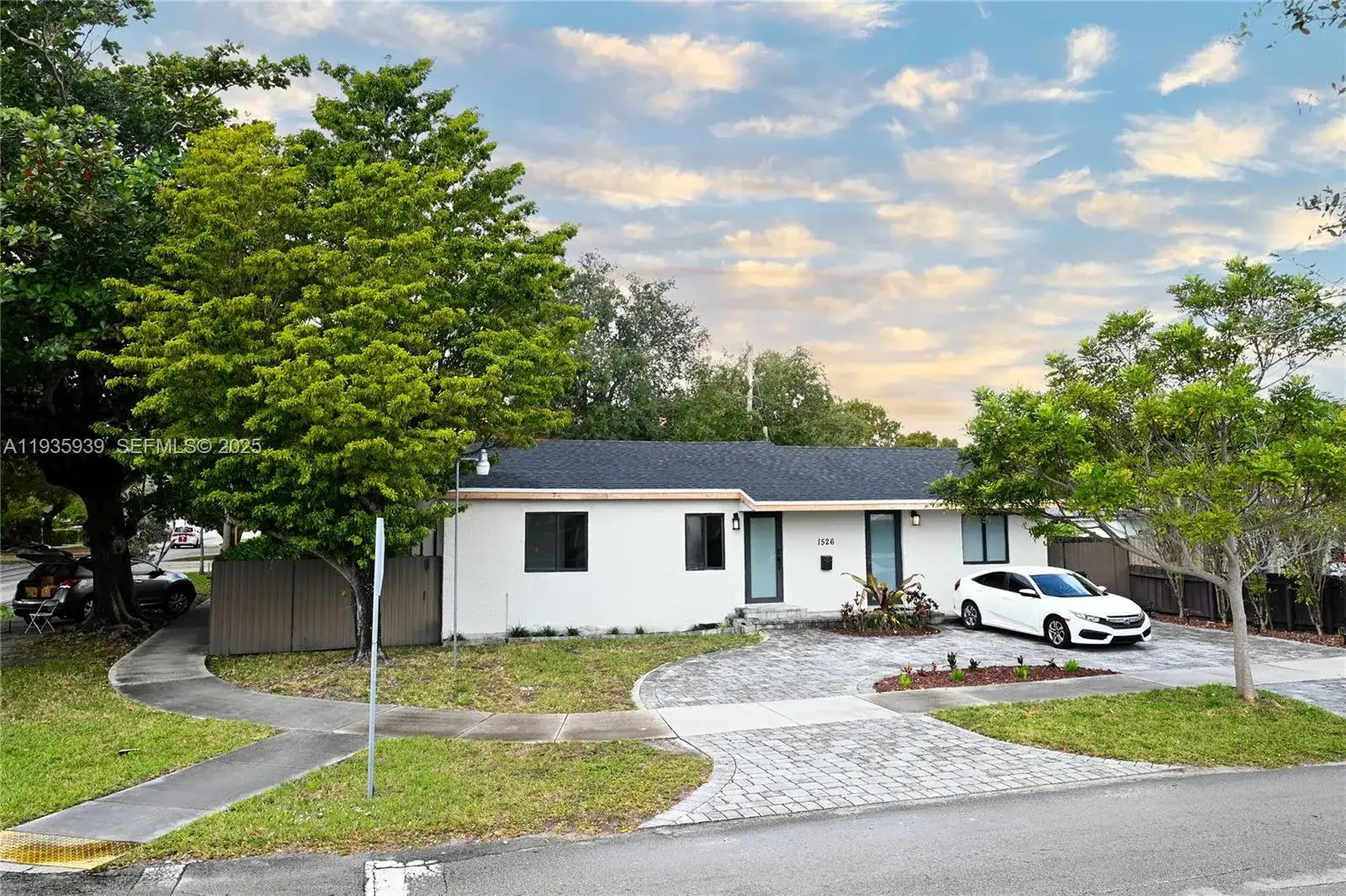 3 bedroom 2 bath Residential for sale at 1526 SW 65th ave, West Miami FL 33144