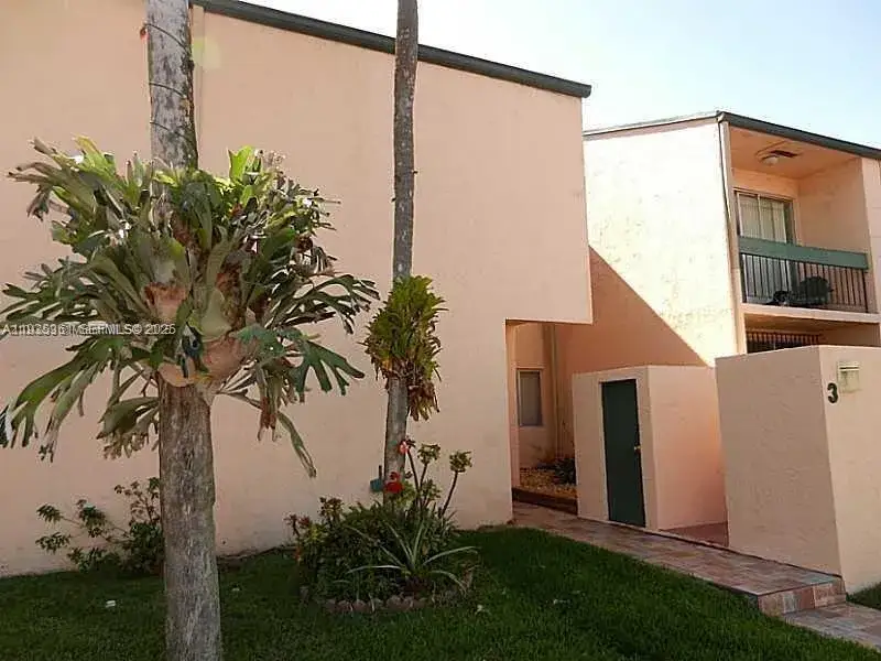 3 bedroom 2 bath Residential Lease for rent at 9173 Fontainebleau Blvd # 3, Miami FL 33172