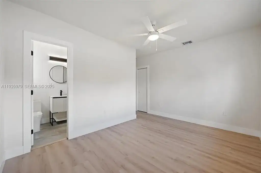 1 bedroom 1 bath Residential Lease for rent at 2442 NW 170th St # B, Miami Gardens FL 33056