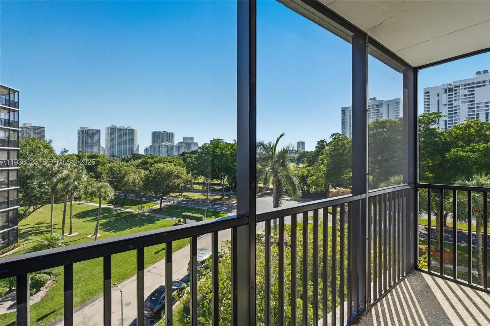 2 bedroom 2 bath Residential for sale at 3401 N Country Club Dr # 519, Aventura FL 33180