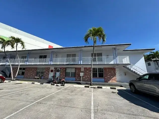 1 bedroom 1 bath Residential Lease for rent at 7851 Dunham Blvd # 5, Miami FL 33138