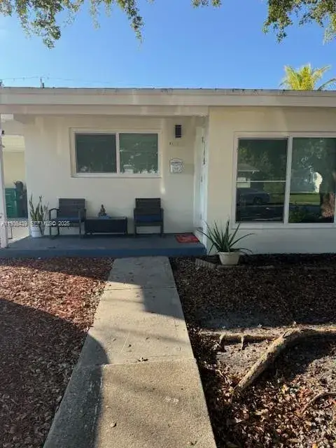 3 bedroom 2 bath Residential Lease for rent at 9385 Jamaica Dr, Cutler Bay FL 33189