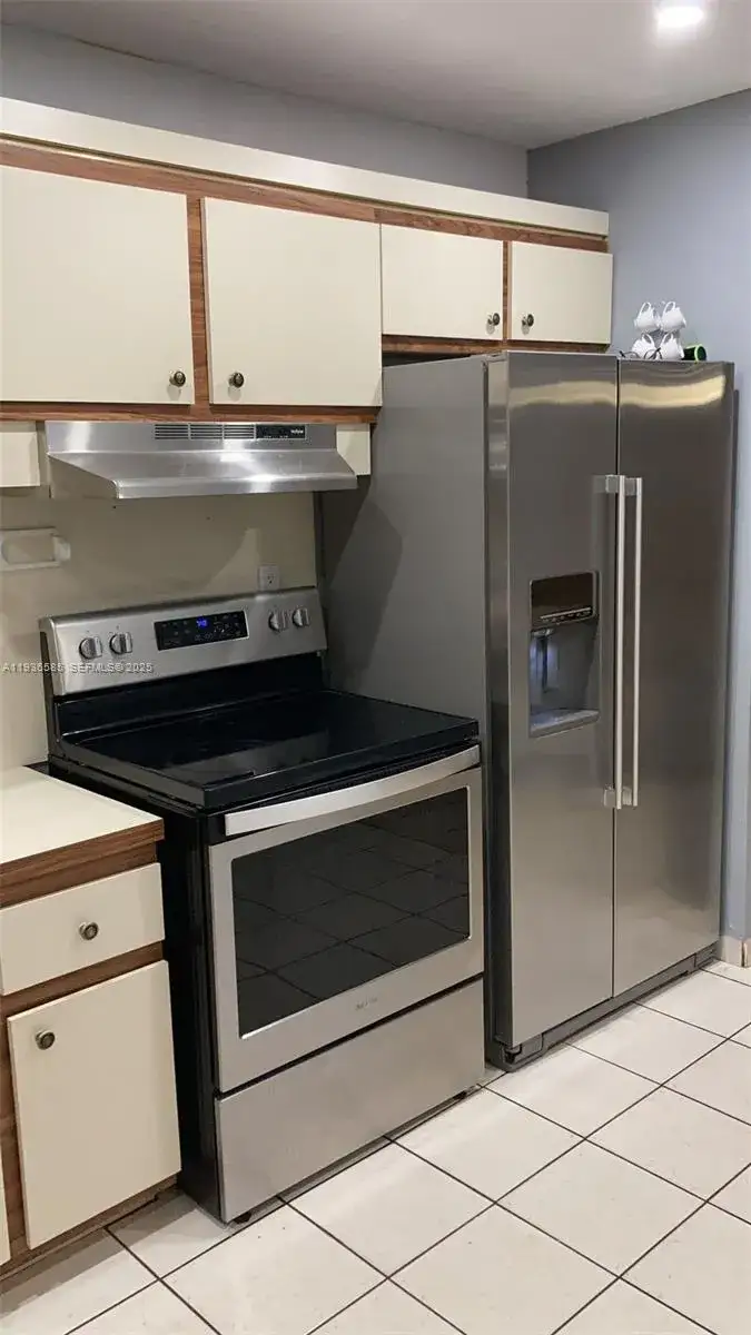 3 bedroom 2 bath Residential Lease for rent at 2102 SW 106th Ct, Miami FL 33165