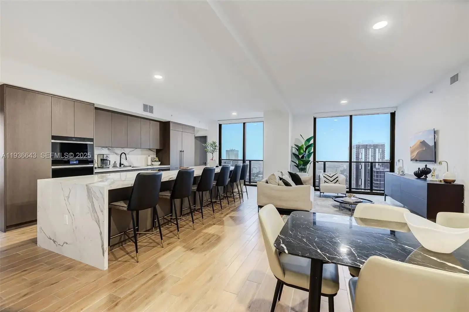4 bedroom 4 bath Residential for sale at 398 NE 5th St # 3719, Miami FL 33132