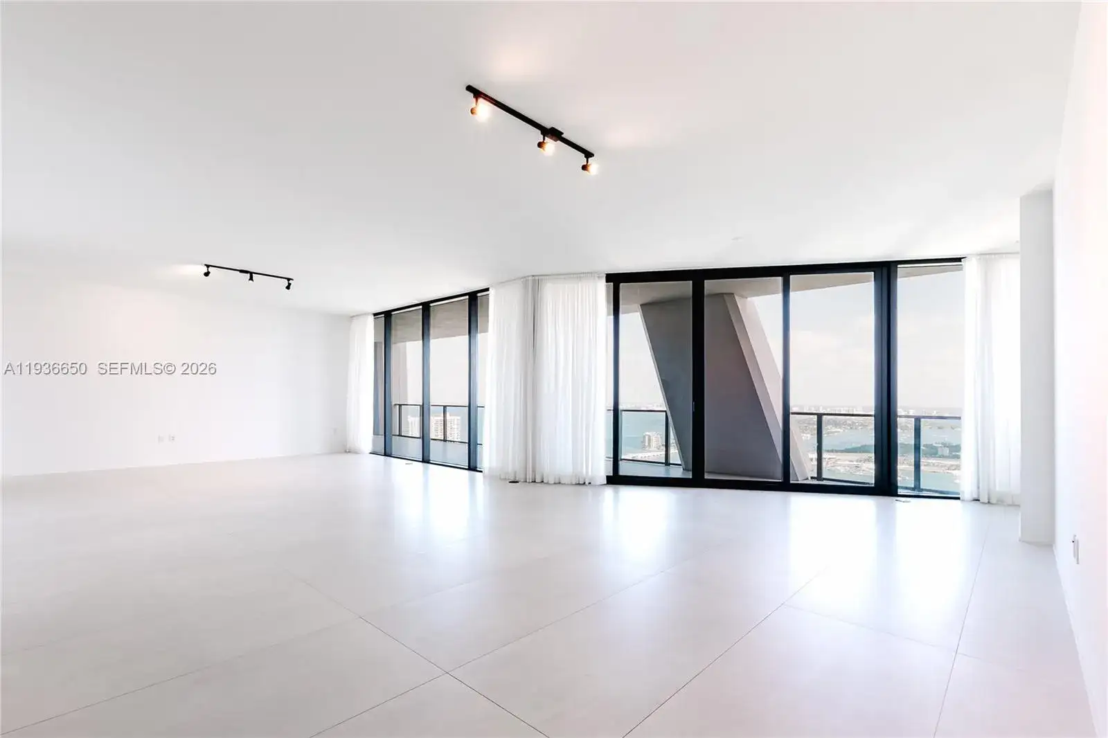 4 bedroom 5 bath Residential for sale at 1000 Biscayne Blvd # 3802, Miami FL 33132