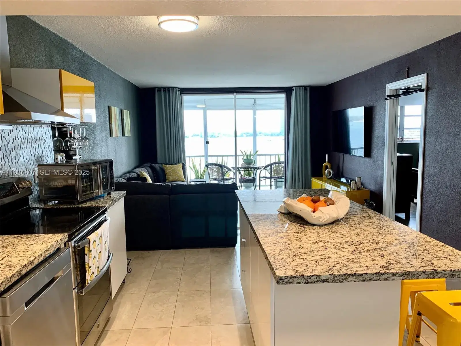 1 bedroom 1 bath Residential Lease for rent at 3000 Marcos Dr # P512, Aventura FL 33160