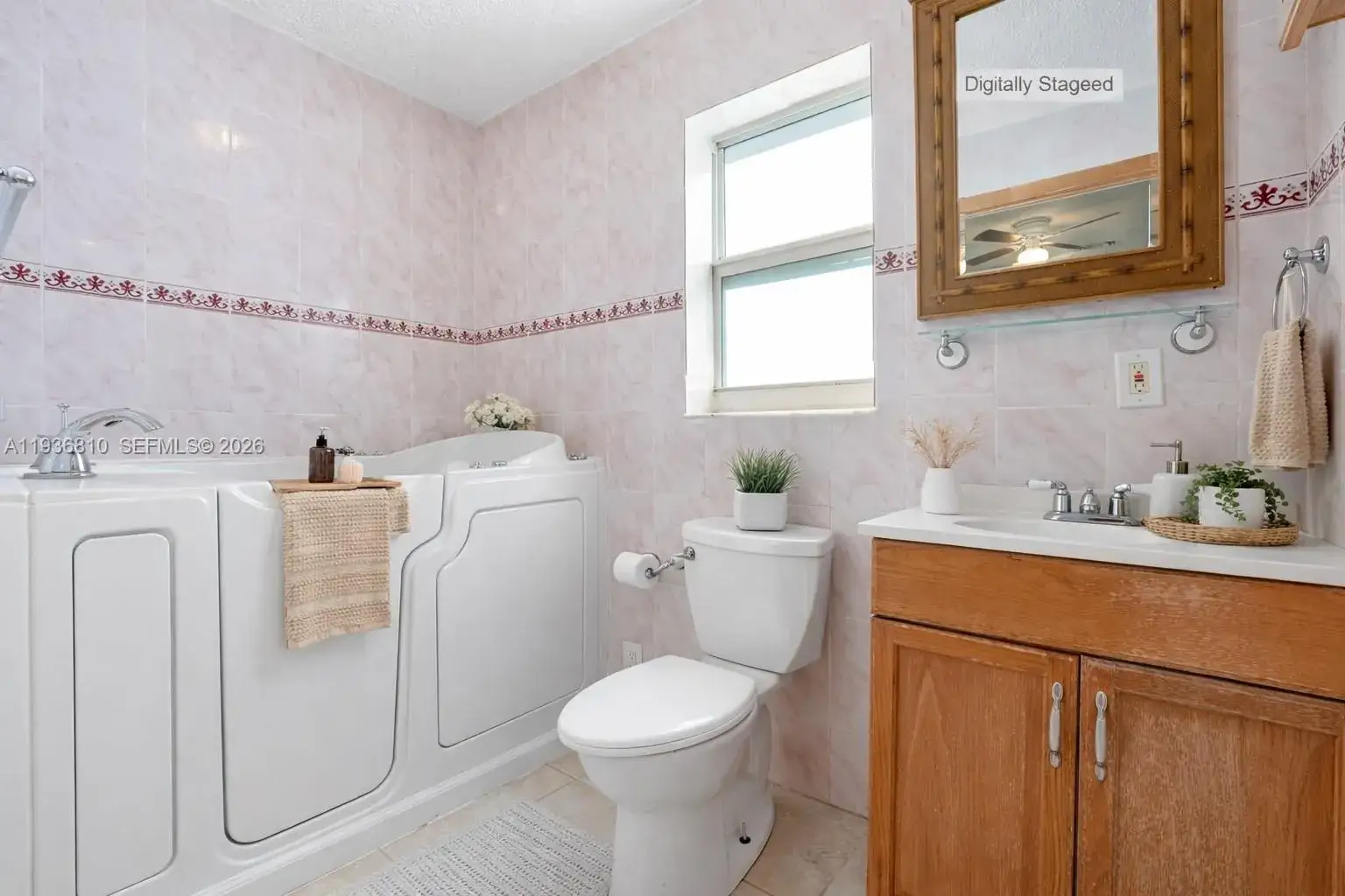 5010 NW 51st St, Tamarac FL 33319