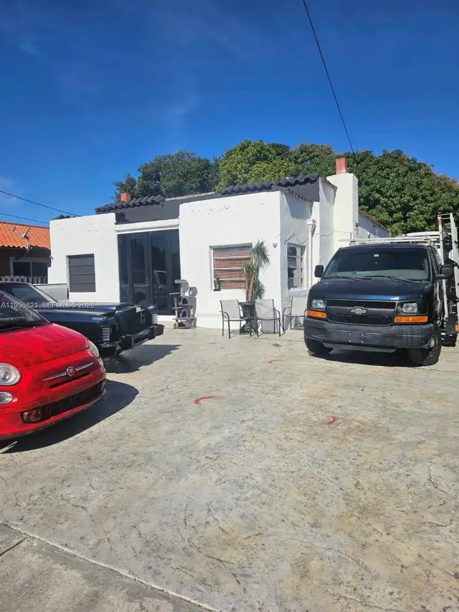 2 bedroom 2 bath Residential for sale at 1829 NW 5th St, Miami FL 33125