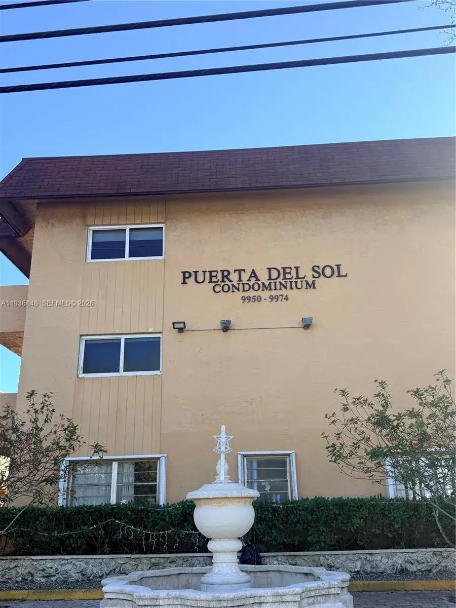 1 bedroom 1 bath Residential for sale at 9972 SW 88th St # 1125, Miami FL 33176