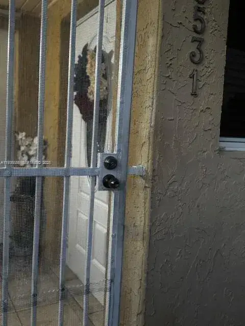 1 bedroom 1 bath Residential Lease for rent at 10531 SW 21st Ln # 10531, Miami FL 33165