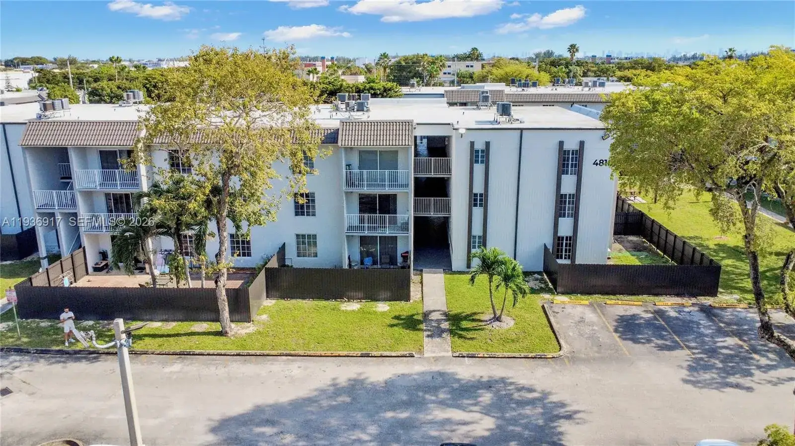 1 bedroom 1 bath Residential for sale at 4810 NW 79th Ave # 108, Doral FL 33166