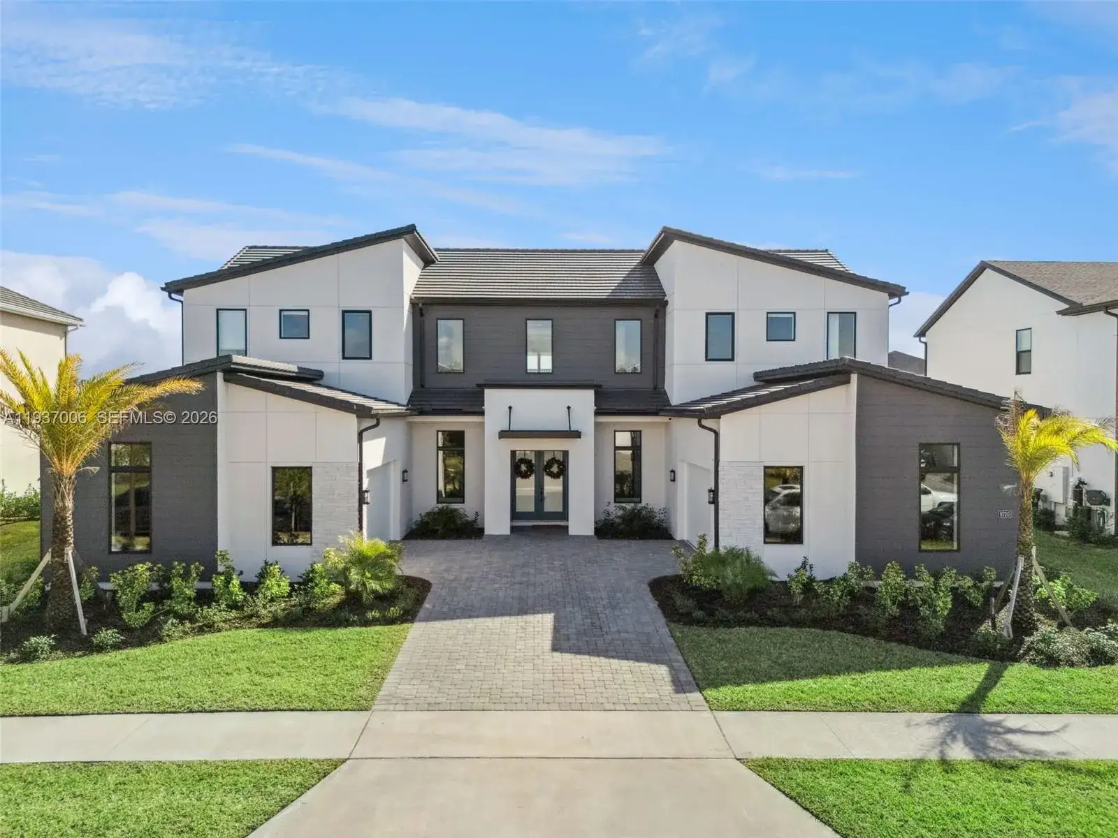 5 bedroom 6 bath Residential for sale at 9720 Laurel Berry Drive, Orlando FL 32827