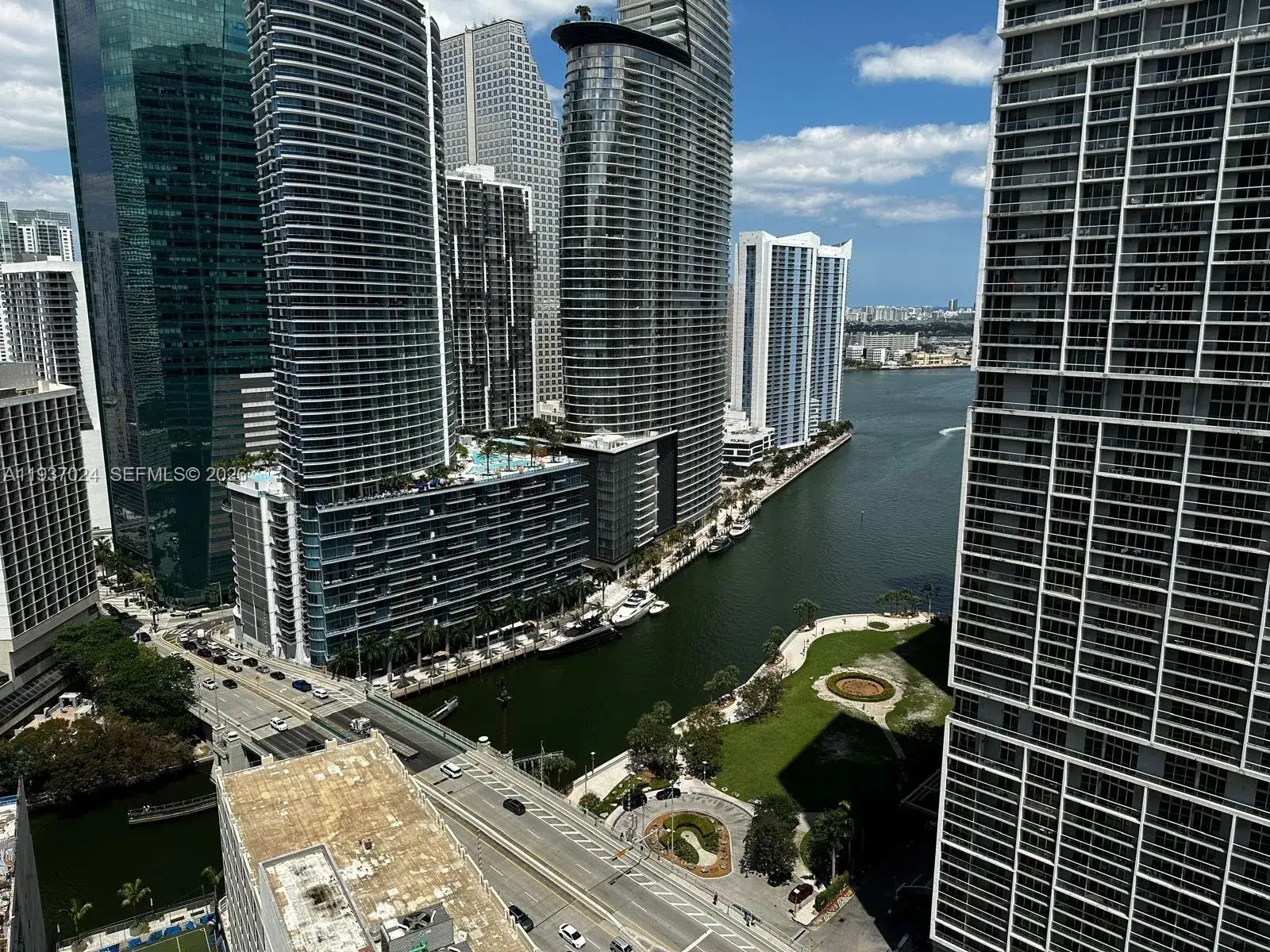 2 bedroom 2 bath Residential for sale at 500 Brickell Ave # 3307, Miami FL 33131