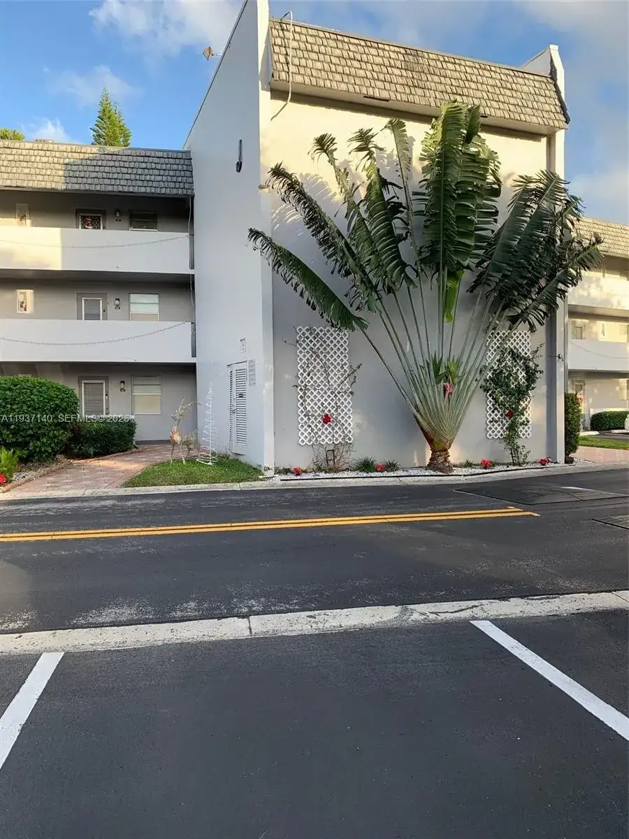 2 bedroom 2 bath Residential Lease for rent at 7797 Golf Cir Dr # 310, Margate FL 33063
