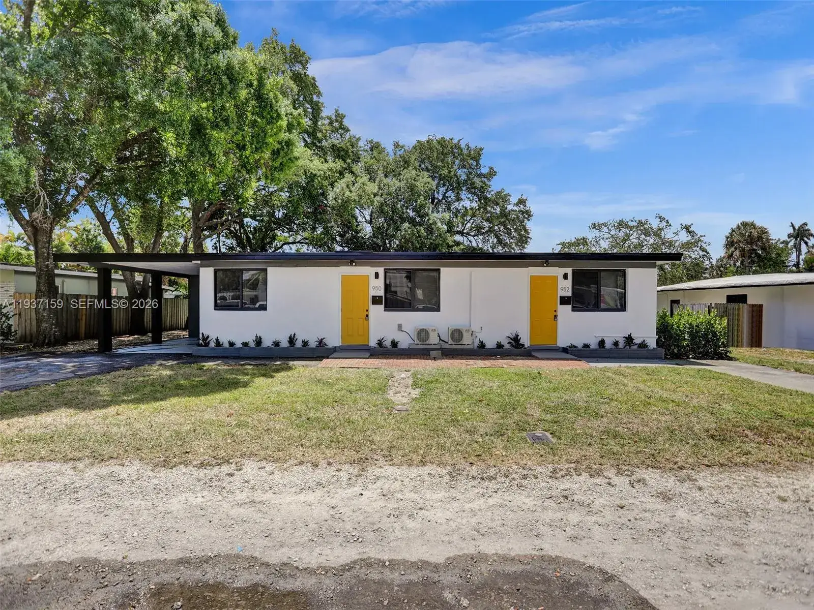 Residential Income for sale at 950 SW 29th St, Fort Lauderdale FL 33315
