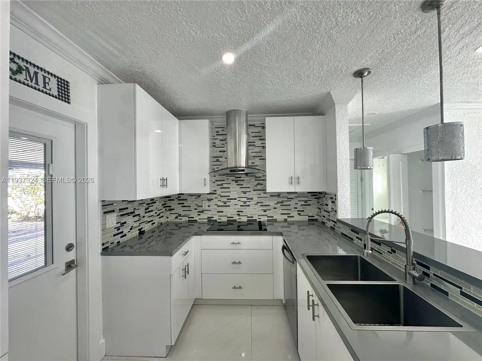 5 bedroom 2 bath Residential Lease for rent at 1211 W 34th St, Hialeah FL 33012