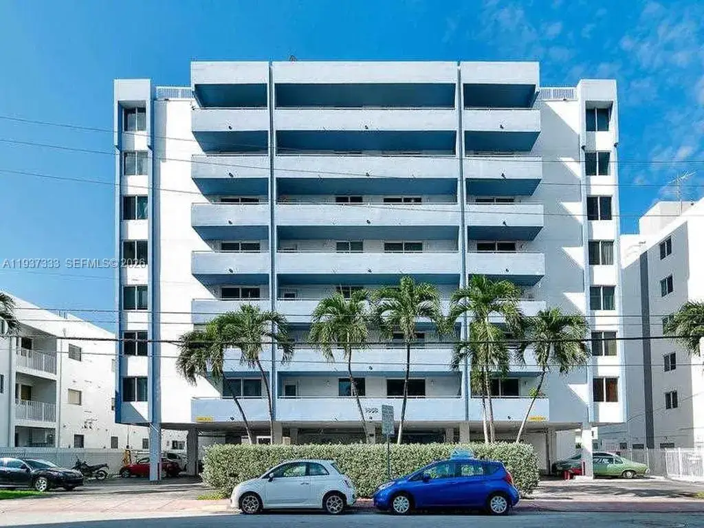 1 bedroom 1 bath Residential Lease for rent at 1658 Bay Rd # 505, Miami Beach FL 33139