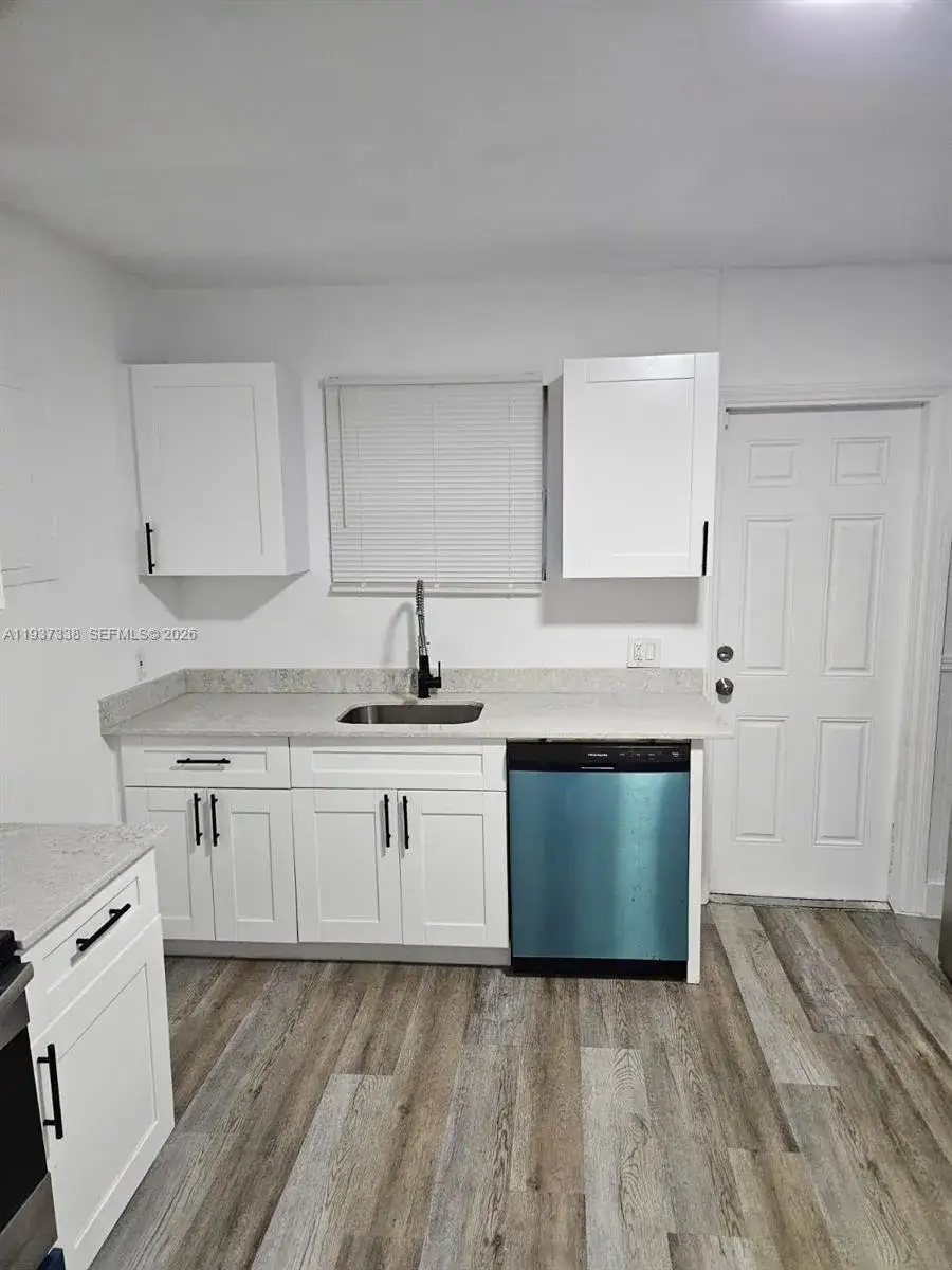 2 bedroom 1 bath Residential Lease for rent at 1033 N Andrews Ave, Fort Lauderdale FL 33311