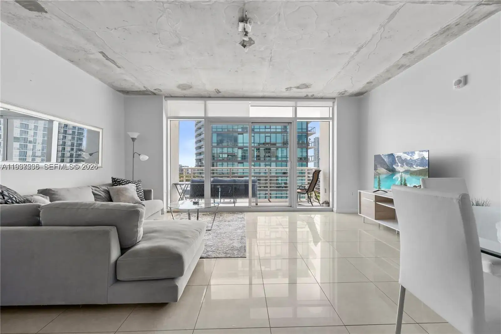2 bedroom 2 bath Residential Lease for rent at 3250 NE 1st Ave # 917, Miami FL 33137