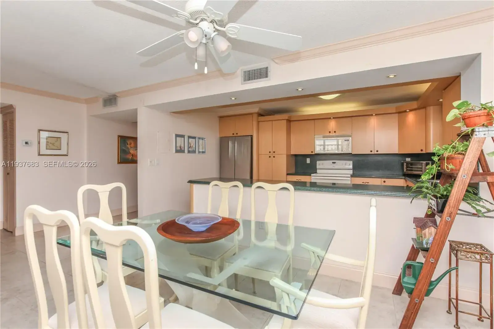 2 bedroom 2 bath Residential for sale at 2780 NE 183rd St # 901, Aventura FL 33160