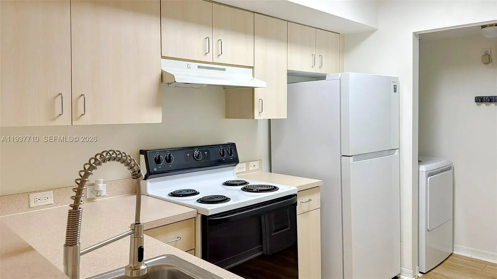2 bedroom 2 bath Residential Lease for rent at 677 SW 111th Ave # 204, Pembroke Pines FL 33025